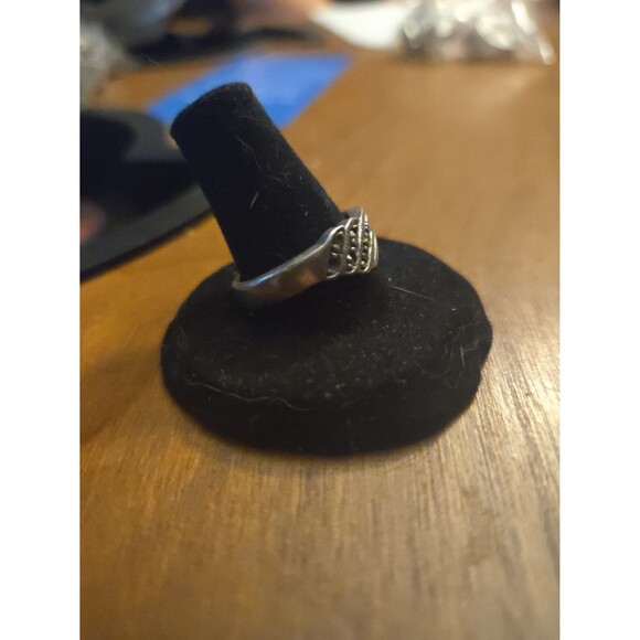 Vintage Sterling Silver Ring Sz 7.5 - Picture 3 of 5